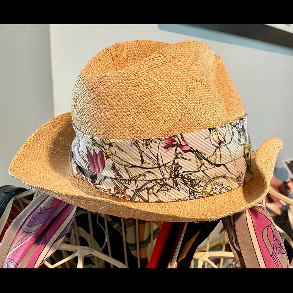 Gucci woven fedor hat. Size XL, small tear at the top of the hat.